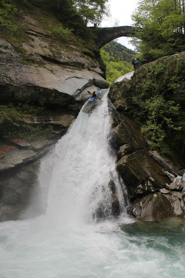 295656_10152876408420257_848913657_n