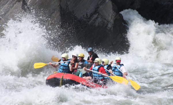 5 Reasons A Tour Is The Best Way To Get On Nepal’s White Water