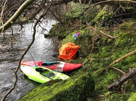 I’m a kayaker, get me out of here!! – Photo V. Bowman